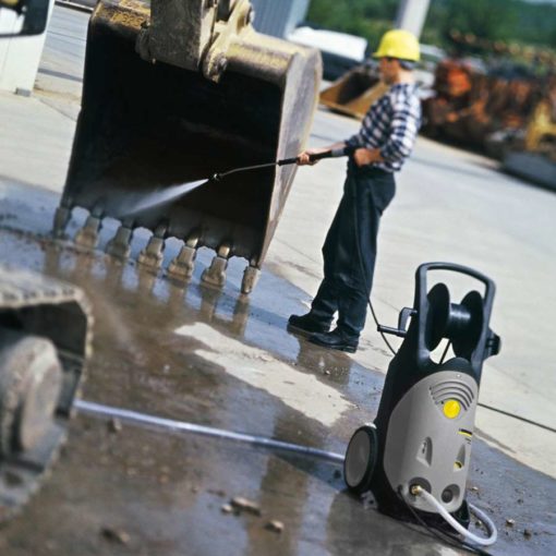 Karcher-HD-10-25-4-s in use