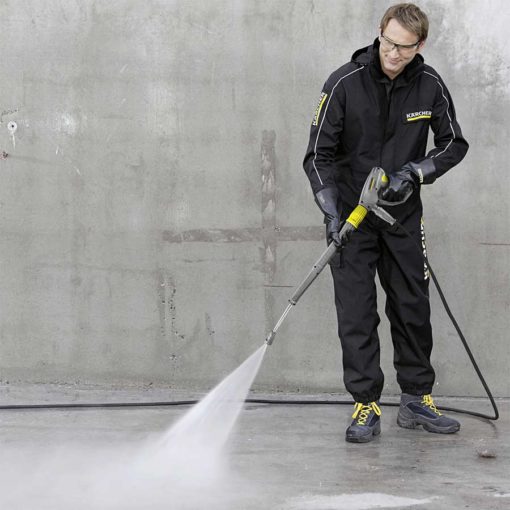 Karcher HDS 1000 BE/DE pressure washer in use 3